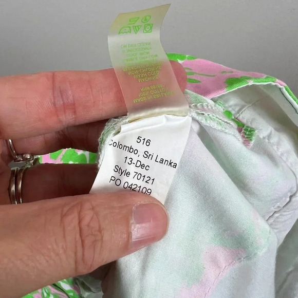Lilly Pulitzer Chipper Short Size 2 Sunnyside Lion Green Vacation Preppy Chino - Picture 9 of 9